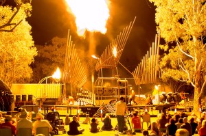 The Pyrophone in its original form at the Mitchell Fire and Water Festival 2005